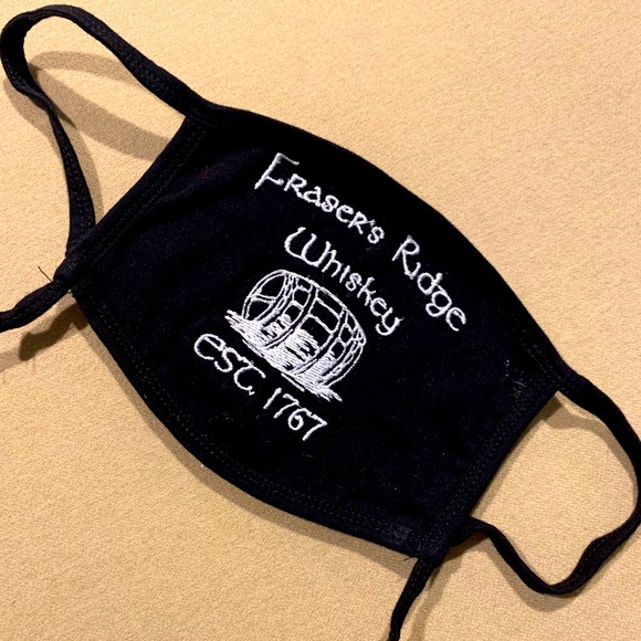 Outlander Series Frasers Ridge Whiskey Facemask 🥃 - Picture 1 of 3